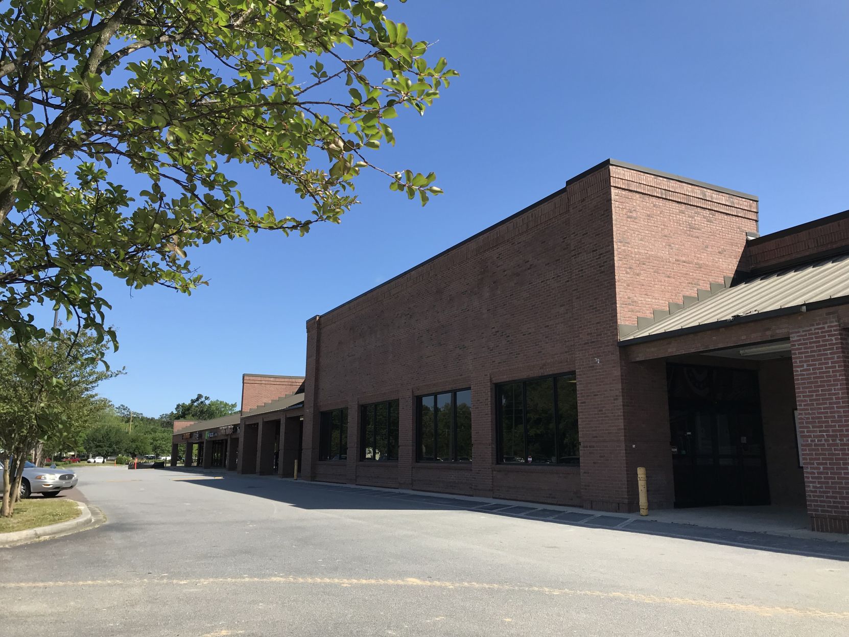 Former Mr K's grocery store in Knightsville